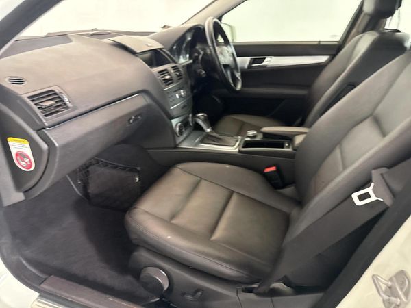 2011-Mercedes-Benz-C-Class-C-350-CDI-Avantgarde-Auto image:6