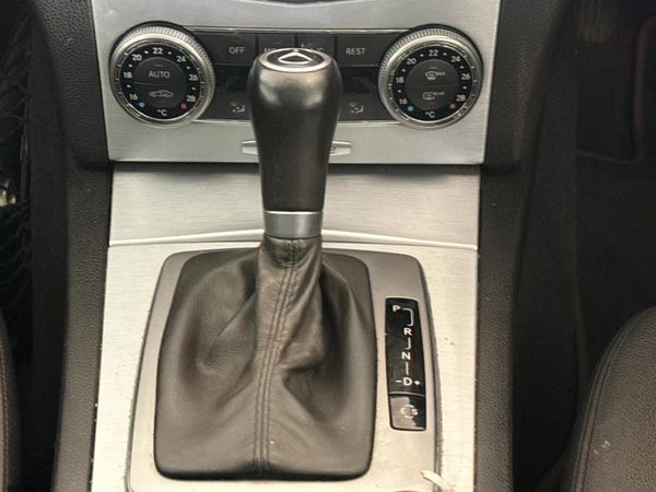 2011-Mercedes-Benz-C-Class-C-350-CDI-Avantgarde-Auto image:8