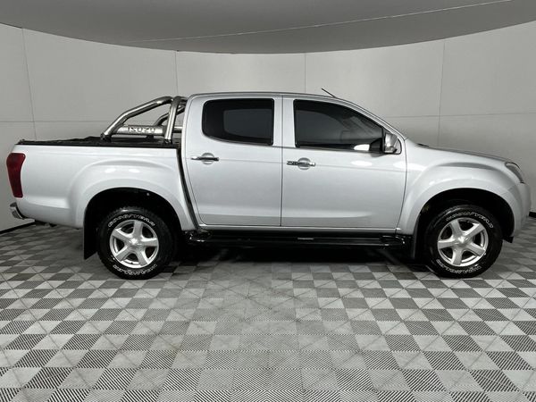 2016-Isuzu-KB-300-D-Teq-LX-Double-Cab image:16