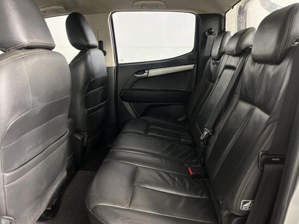 2016-Isuzu-KB-300-D-Teq-LX-Double-Cab image:3