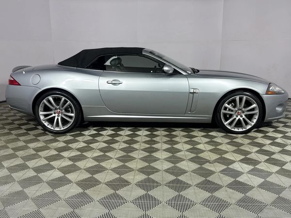 2007-Jaguar-XK-Convertible-Luxury image:15