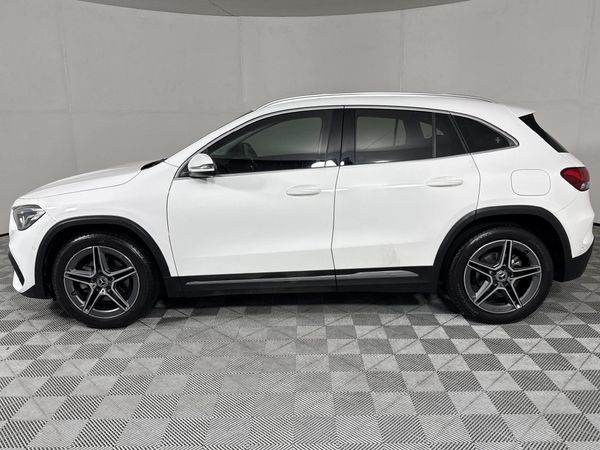 2024-Mercedes-Benz-GLA-200-Auto image:17