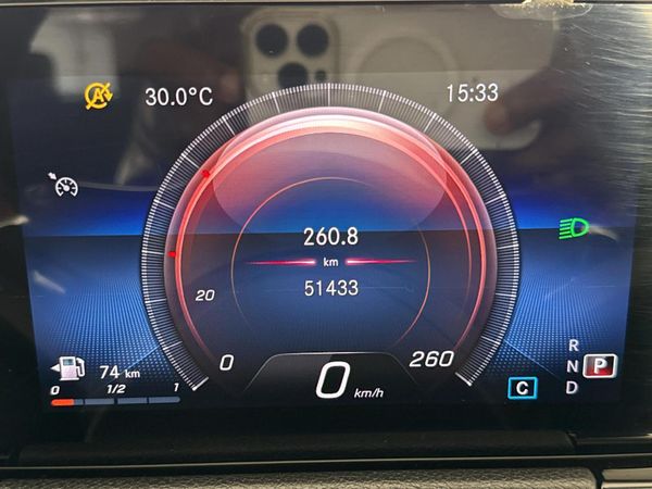 2024-Mercedes-Benz-GLA-200-Auto image:2