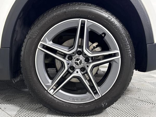 2024-Mercedes-Benz-GLA-200-Auto image:6