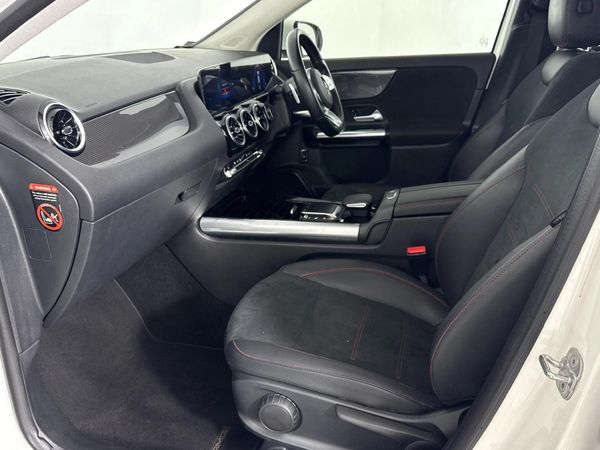 2024-Mercedes-Benz-GLA-200-Auto image:8