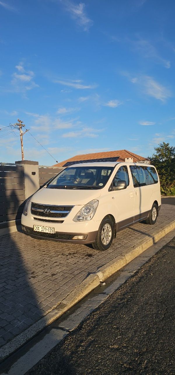 2013-Hyundai-H-1-25-CRDi-VGT-Wagon-Auto image:1