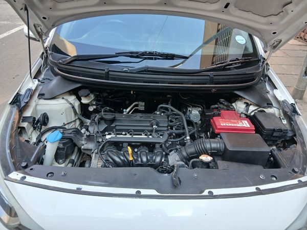 2016-Hyundai-i20-14 image:13