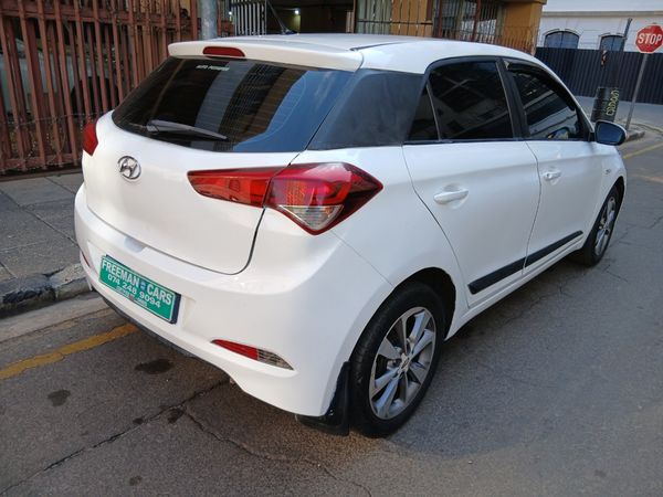 2016-Hyundai-i20-14 image:5
