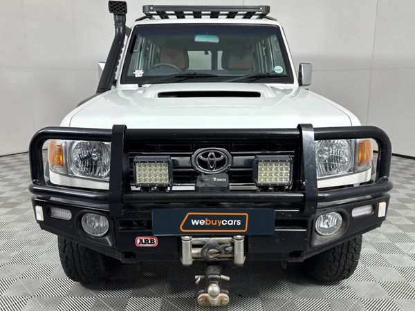 2019-Toyota-Land-Cruiser-76-45-D-V8-Station-Wagon image:14