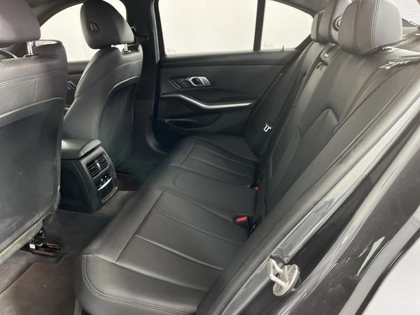 2021-BMW-3-Series-318i-Sport-Line image:3