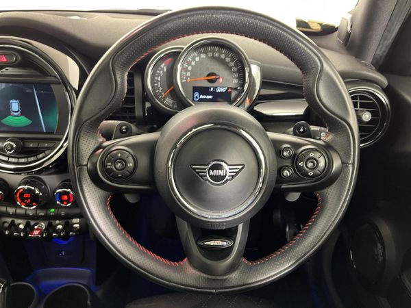 2019-MINI-Hatch-Cooper-S-5-dr-Auto image:11