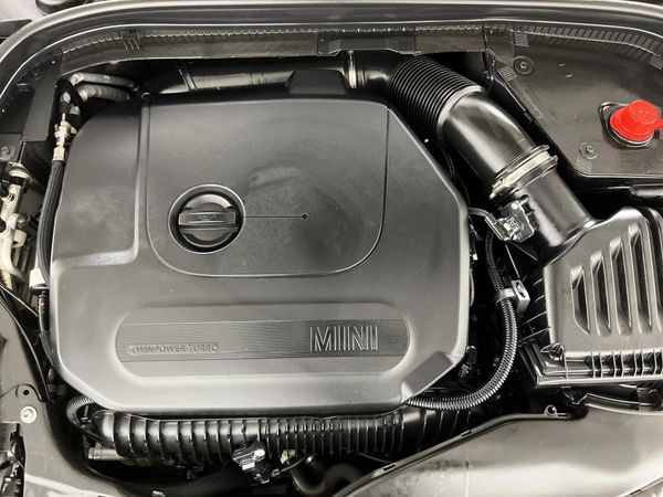 2019-MINI-Hatch-Cooper-S-5-dr-Auto image:12