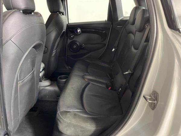 2019-MINI-Hatch-Cooper-S-5-dr-Auto image:3