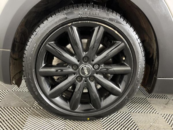 2019-MINI-Hatch-Cooper-S-5-dr-Auto image:4