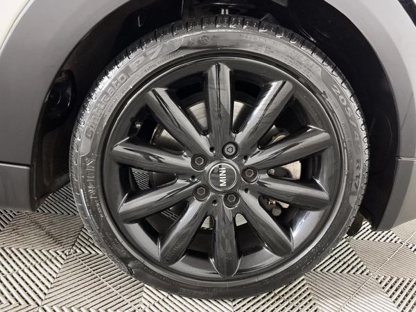 2019-MINI-Hatch-Cooper-S-5-dr-Auto image:5