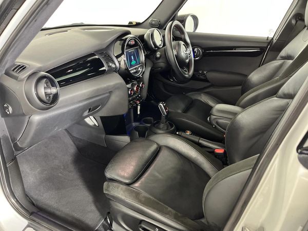 2019-MINI-Hatch-Cooper-S-5-dr-Auto image:8