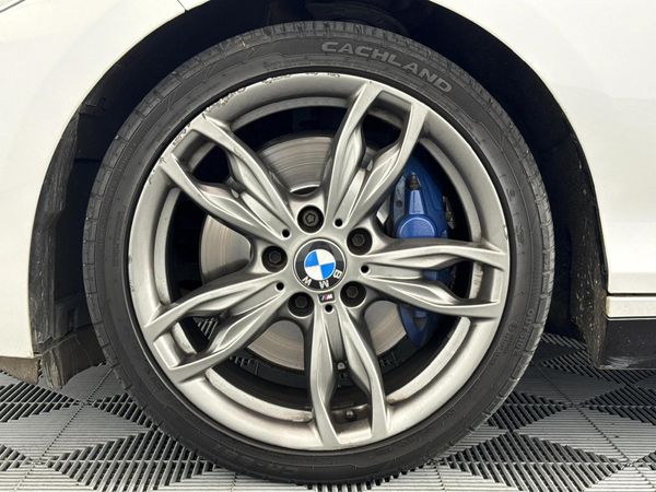 2015-BMW-2-Series-M235i-Coupe-Auto image:3