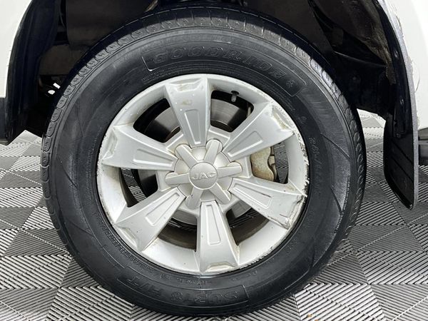 2023-JAC-T6-20-WT-Lux-Double-Cab image:4