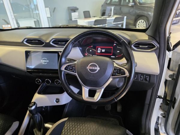 2022-Nissan-Magnite-10T-Acenta image:11
