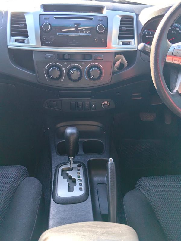 2014-Toyota-Fortuner-25-D-4D-Raised-Body-Auto image:10