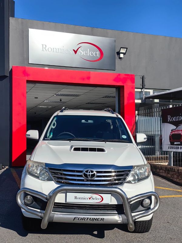 2014-Toyota-Fortuner-25-D-4D-Raised-Body-Auto image:4