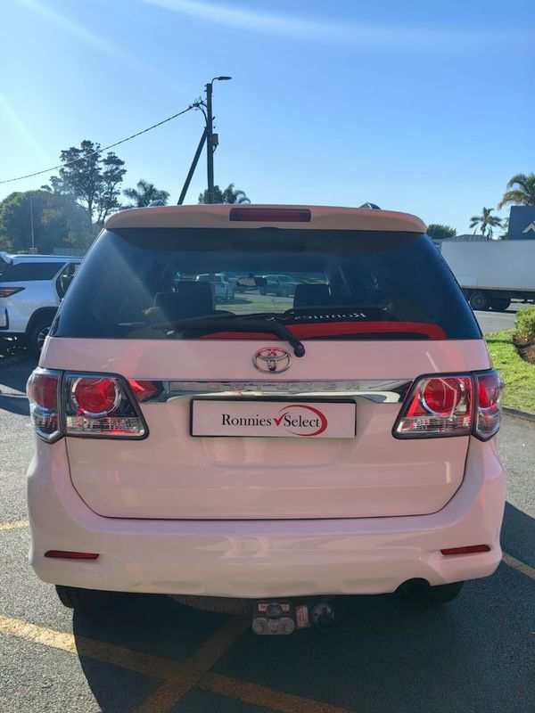 2014-Toyota-Fortuner-25-D-4D-Raised-Body-Auto image:7