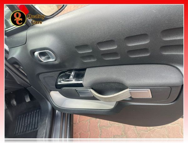 2020-Citroen-C3-12-PureTech-Feel-60kW image:9
