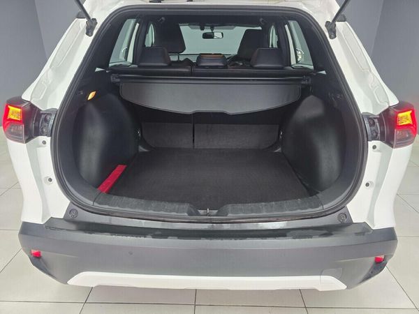 2024-Toyota-Corolla-Cross-18-XS image:12