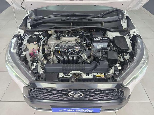 2024-Toyota-Corolla-Cross-18-XS image:5