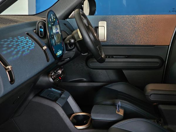 2024-MINI-Countryman-Cooper-C-u25 image:9