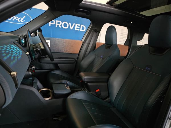 2024-MINI-Countryman-Cooper-C-u25 image:7