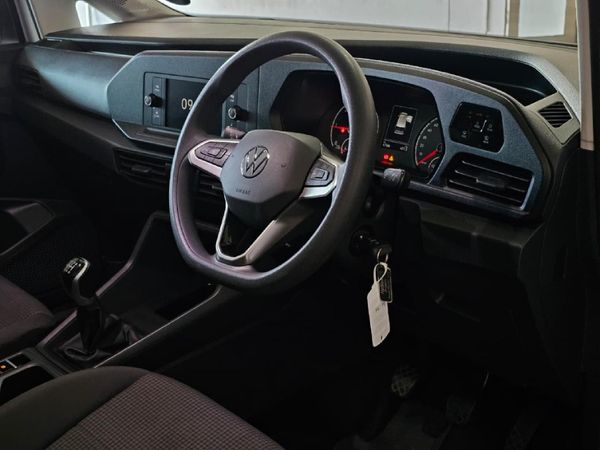 2025-Volkswagen-Caddy-Cargo-20-TDI-81kw-Panel-Van image:11