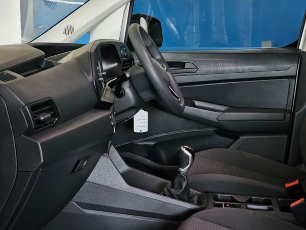 2025-Volkswagen-Caddy-Cargo-20-TDI-81kw-Panel-Van image:1