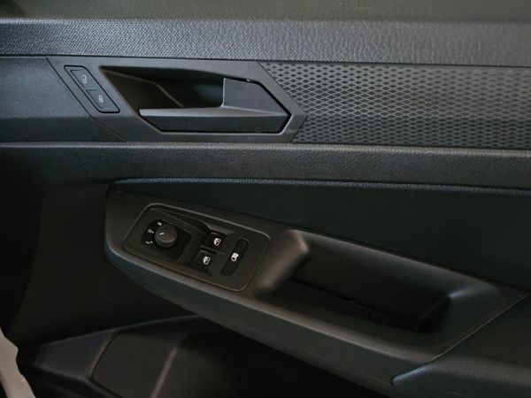 2025-Volkswagen-Caddy-Cargo-20-TDI-81kw-Panel-Van image:4
