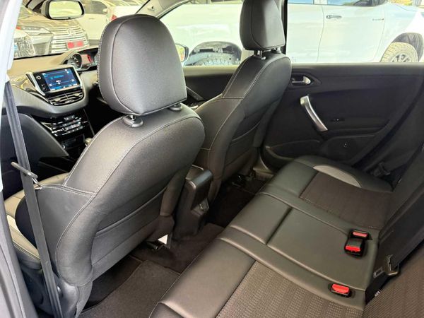 2021-Peugeot-2008-12T-Allure-Auto image:14