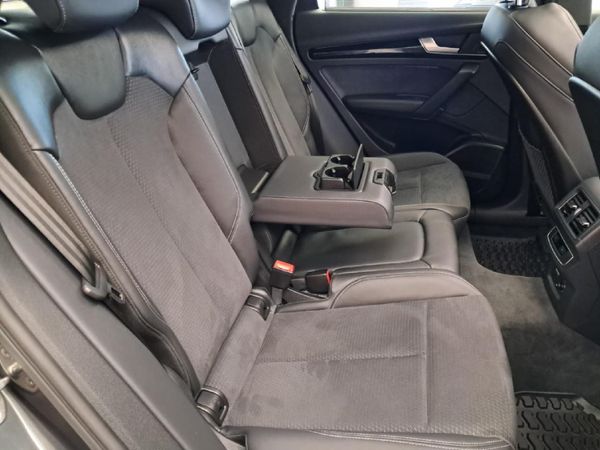 2025-Audi-Q5-Sportback-quattro-S-Line-Auto-40-TDI image:14