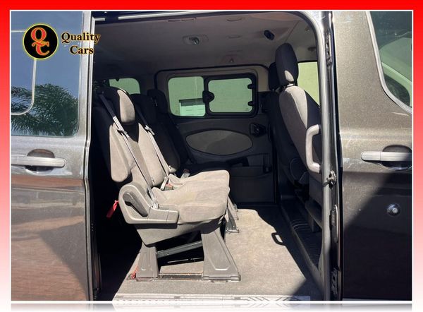 2014-Ford-Tourneo-Custom-LTD-22-TDCi-SWB-114kW image:26