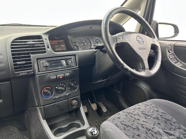 2003-Opel-Zafira-18i-CD image:7