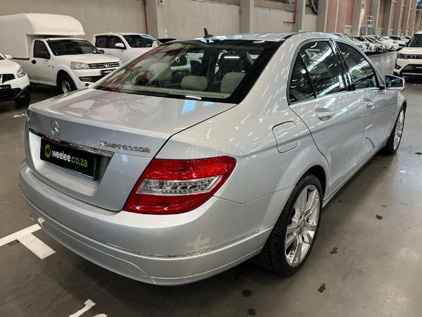 2010-Mercedes-Benz-C-Class-C-200K-Elegance-Auto image:2
