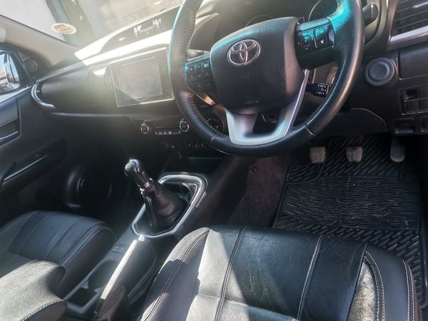 2016-Toyota-Hilux-28-GD-6-Raider-4x4-Double-Cab-Diesel-Manual image:10