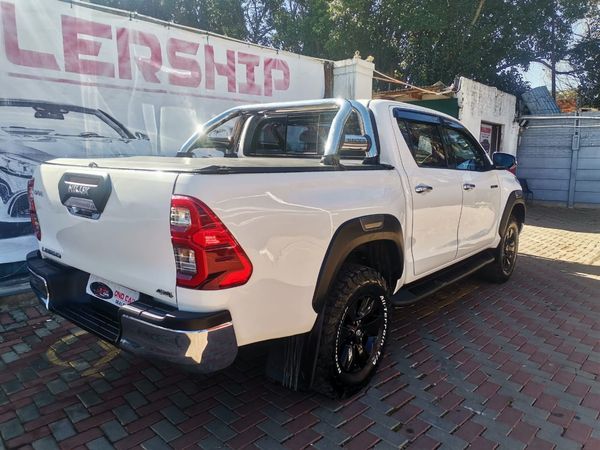 2016-Toyota-Hilux-28-GD-6-Raider-4x4-Double-Cab-Diesel-Manual image:5