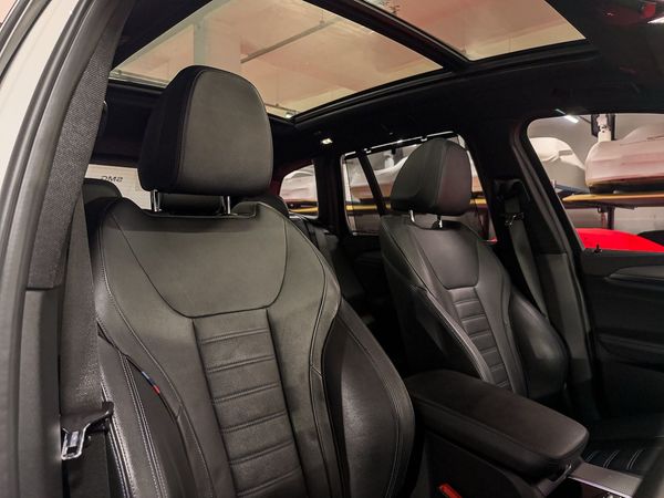 2019-BMW-X3-M40d image:13