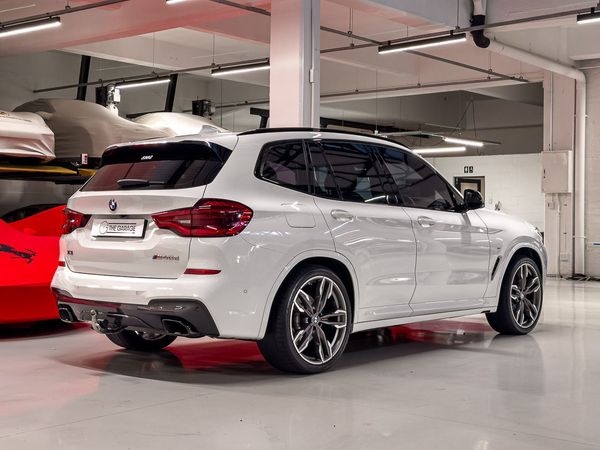 2019-BMW-X3-M40d image:3