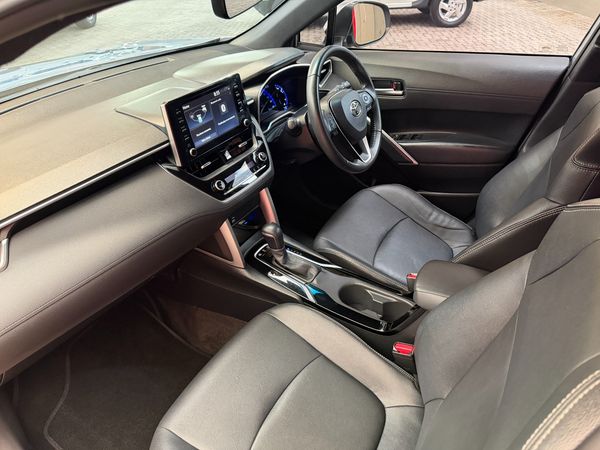 2022-Toyota-Corolla-Cross-18-XS-Hybrid image:10