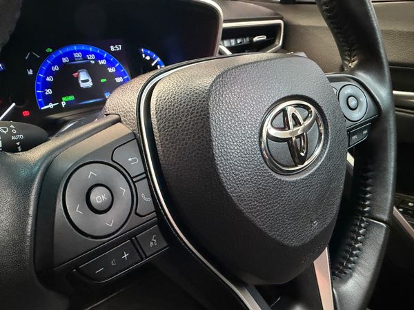 2022-Toyota-Corolla-Cross-18-XS-Hybrid image:18