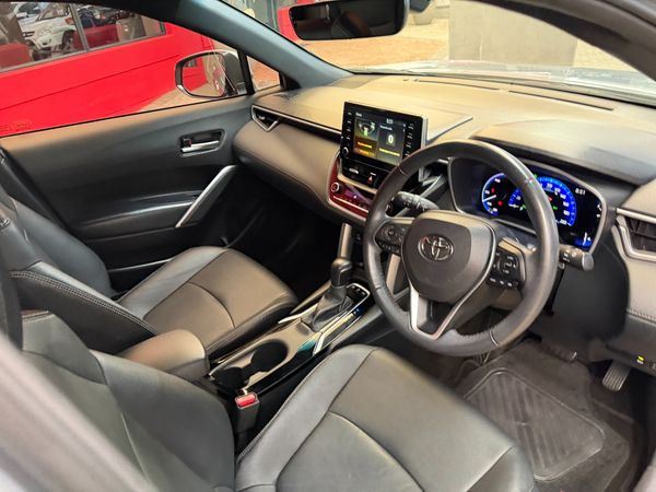 2022-Toyota-Corolla-Cross-18-XS-Hybrid image:24