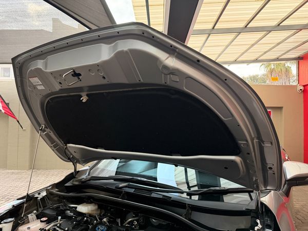 2022-Toyota-Corolla-Cross-18-XS-Hybrid image:28