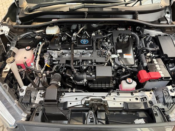 2022-Toyota-Corolla-Cross-18-XS-Hybrid image:34
