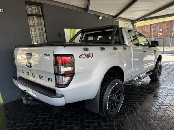 2014-Ford-Ranger-32-TDCi-XLS-4x4-Auto-SuperCab image:3