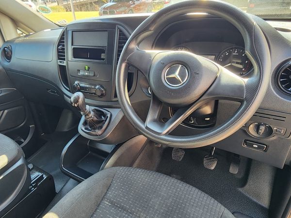 2022-Mercedes-Benz-Vito-111-16-CDI-Panel-Van image:9